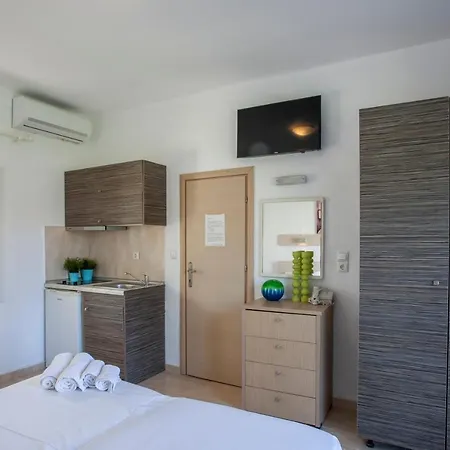 Artemis Rooms For 2 아파트 하니오티